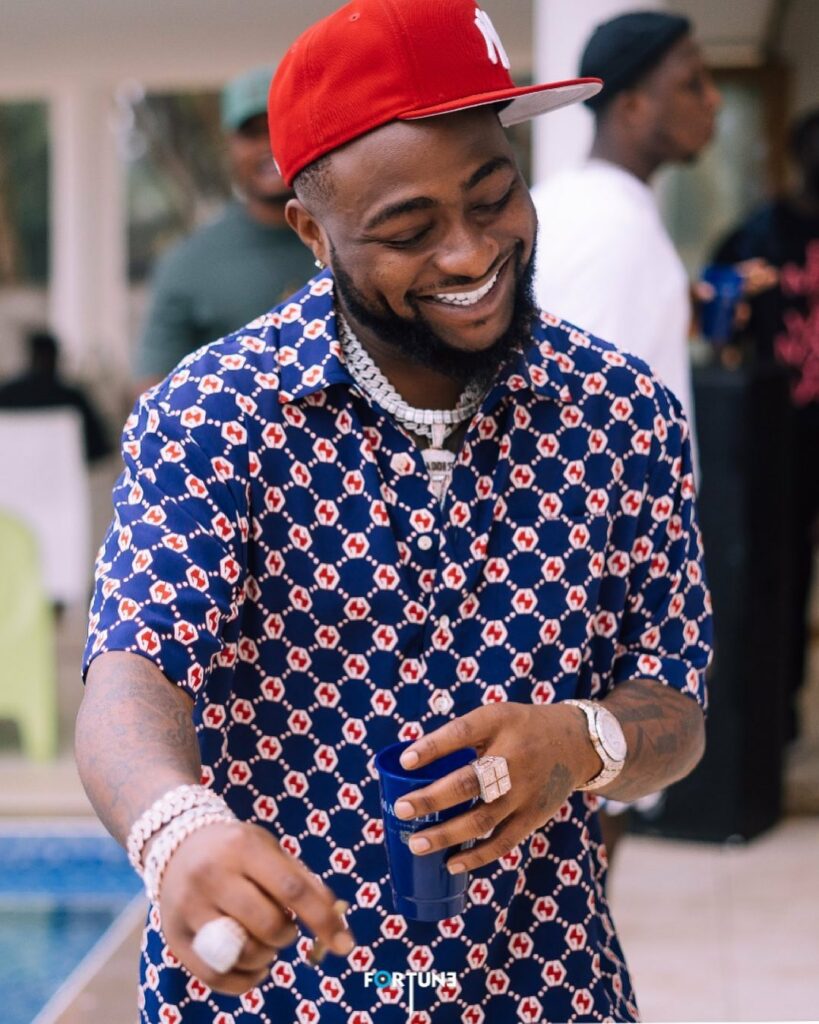 Davido Screams In Excitement After His First Baby Mama Sophia Momodu