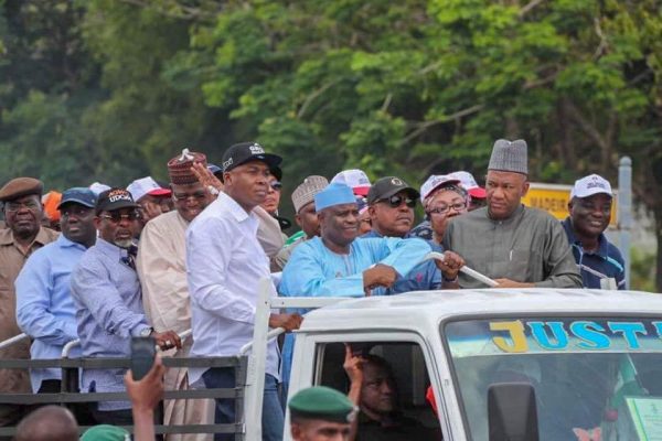 Saraki leads PDP protest