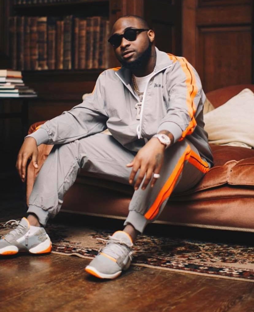 Davido threatens man