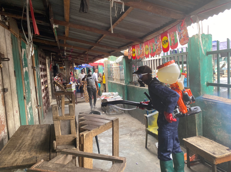 Lagos government fumigates markets